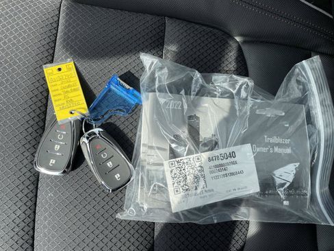 Used 2022 Chevrolet TrailBlazer RS w/ Technology Package image 28