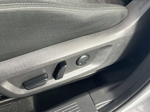 Used 2021 Nissan Rogue SV FWD image 18