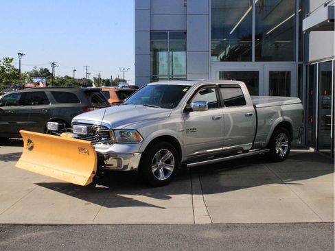 Used 2017 RAM 1500 Limited AWD/4WD image 3