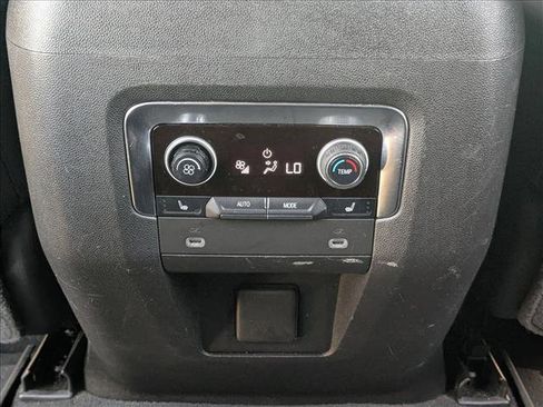 Used 2021 Chevrolet Tahoe LT w/ LT Signature Package RWD image 18