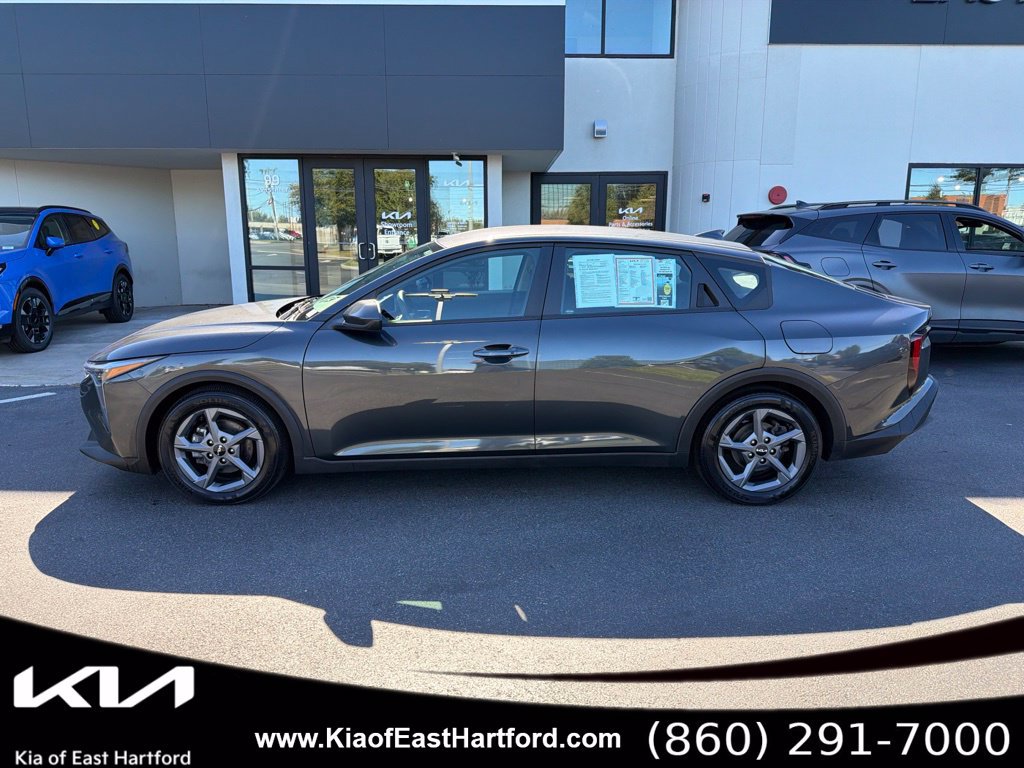Used 2025 Kia K4 FWD image 2