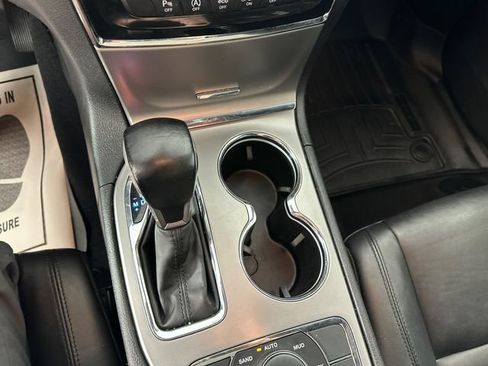 Certified 2021 Jeep Grand Cherokee Limited AWD/4WD image 15