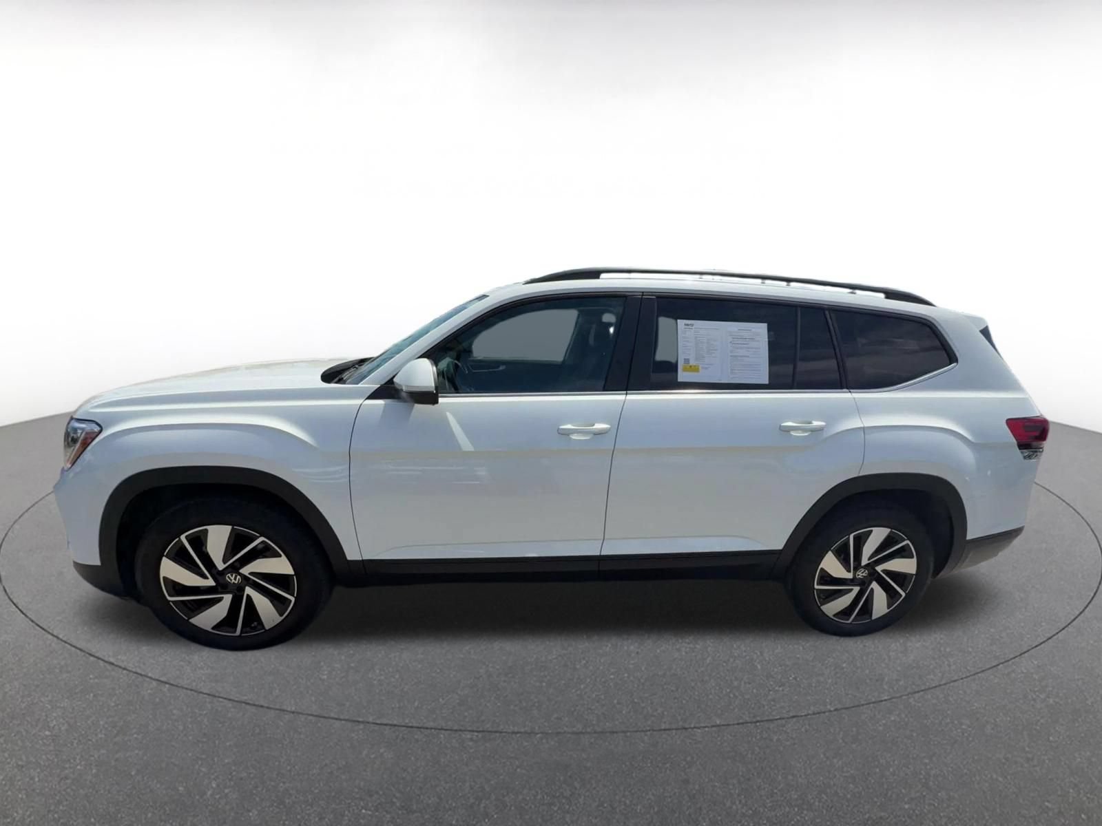 Used 2026 Volkswagen Atlas SE FWD image 8