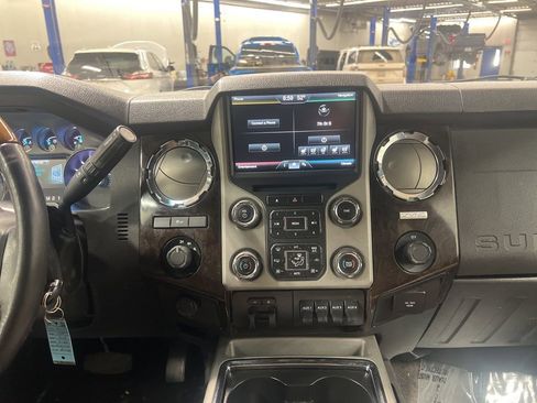 Used 2015 Ford F350 Platinum image 16