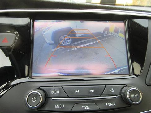 Used 2017 Buick Envision Essence image 22