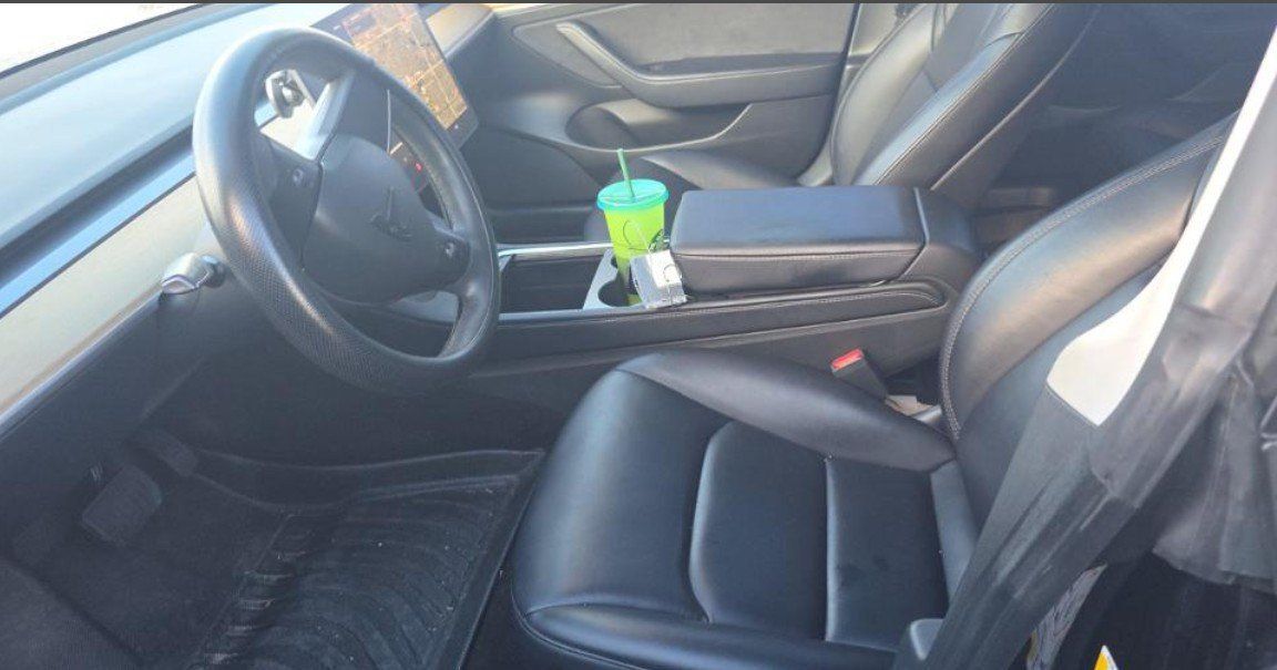 Used 2023 Tesla Model 3 Standard Range RWD image 4