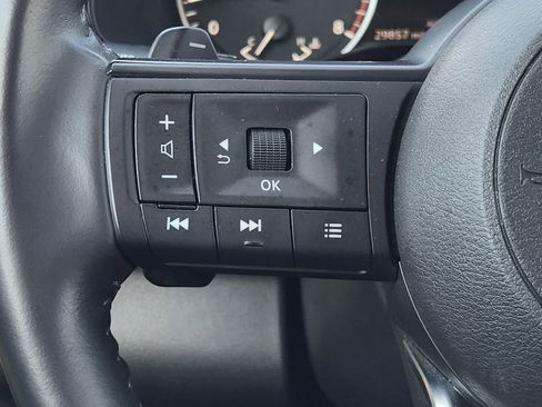 Used 2025 Nissan Pathfinder SV image 29