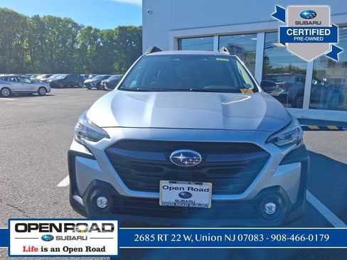 Used 2025 Subaru Outback Premium AWD/4WD image 2