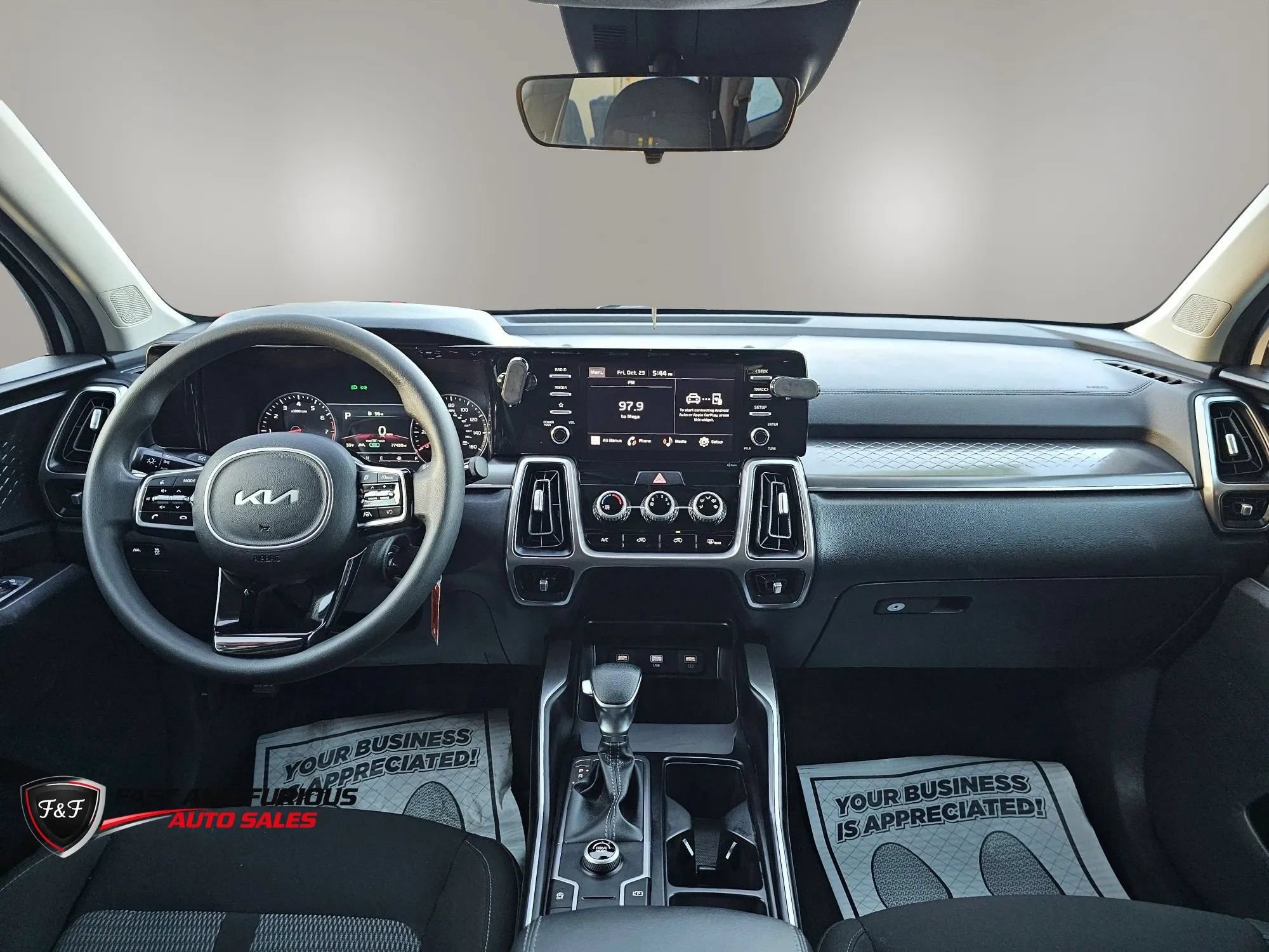 Used 2023 Kia Sorento LX FWD image 10