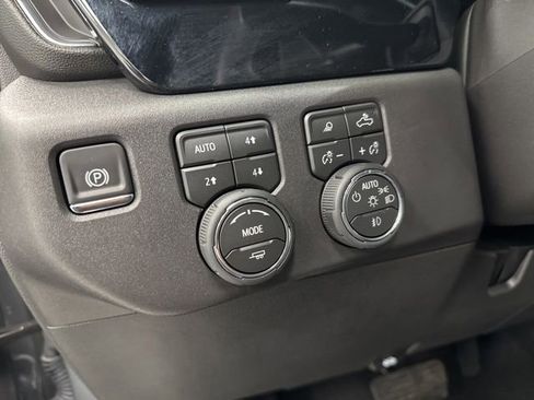 Used 2026 Chevrolet Silverado 1500 LT Trail Boss w/ LT Trail Boss Premium Package AWD/4WD image 12