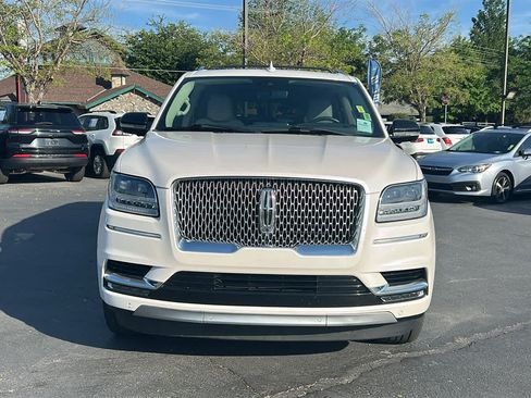 Used 2019 Lincoln Navigator L Reserve AWD/4WD image 2