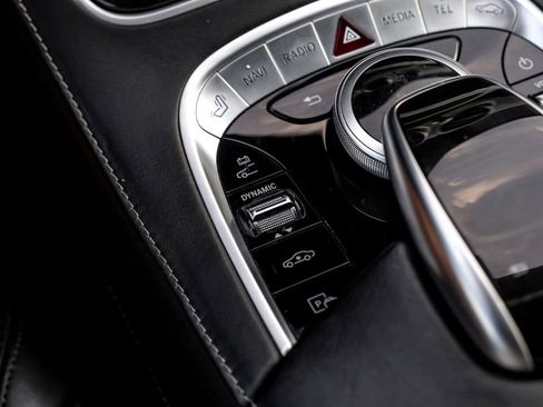 Used 2019 Mercedes-Benz S 560e w/ AMG Line Exterior image 29
