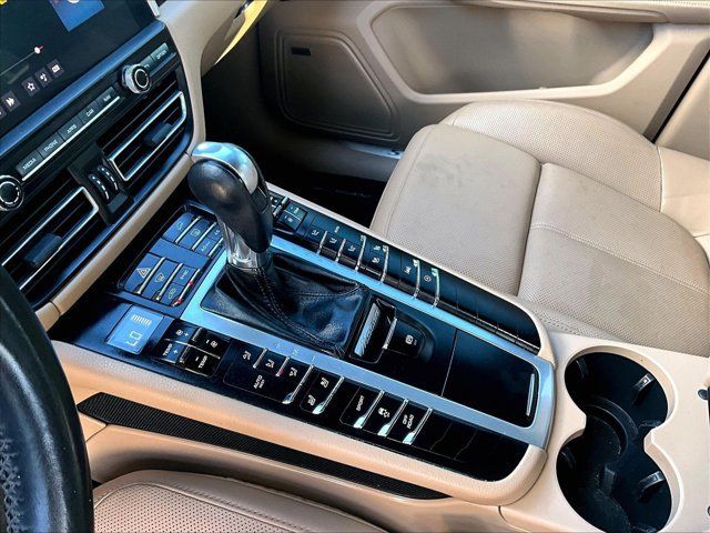 Used 2021 Porsche Macan S AWD/4WD image 14