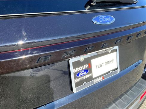 Certified 2025 Ford Explorer ST-Line w/ ST-Line Street Pack image 29