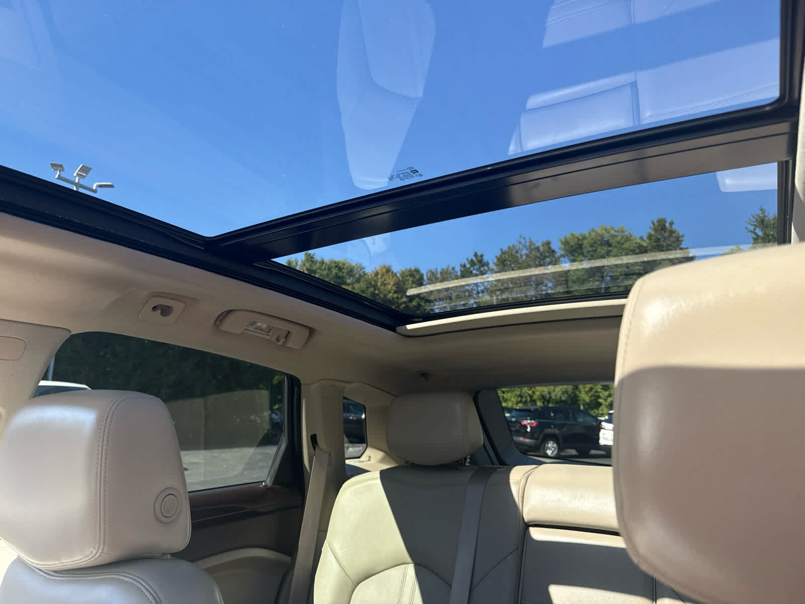 Used 2013 Cadillac SRX Luxury FWD image 25