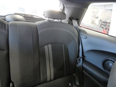 Used 2018 MINI Cooper S image 14