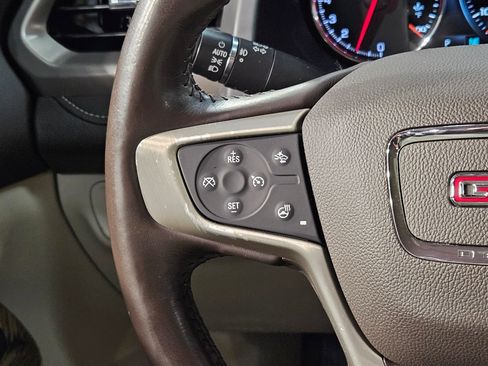 Used 2019 GMC Acadia Denali image 28