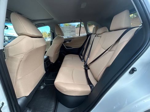 Used 2025 Toyota RAV4 XLE image 27