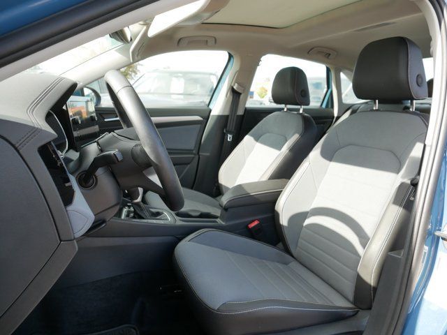Certified 2025 Volkswagen Jetta SE FWD image 15