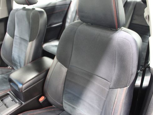 Used 2017 Toyota Camry XSE w/ Advanced Technology Package FWD image 4