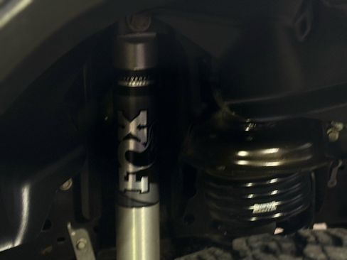 Used 2021 Jeep Gladiator Rubicon image 9