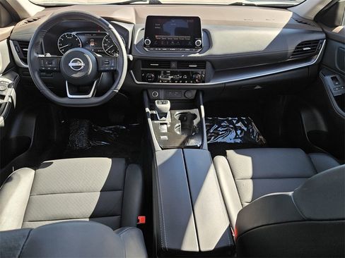 Used 2023 Nissan Rogue SV w/ SV Premium B Package image 36