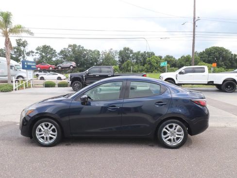 Used 2017 Toyota Yaris iA FWD image 5