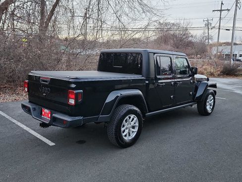 Used 2023 Jeep Gladiator Sport image 4