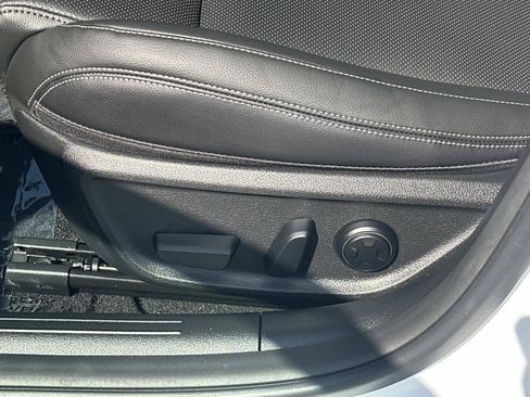 Used 2026 Genesis G70 2.5T RWD image 30