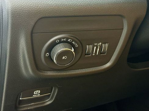 New 2025 Jeep Grand Cherokee Summit w/ Obsidian Package image 10