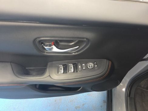 Used 2025 Honda HR-V Sport image 18
