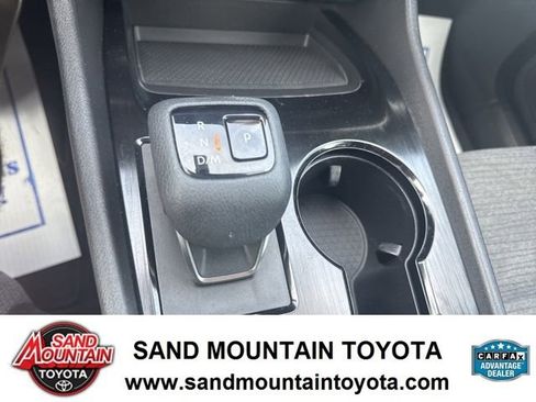 Used 2023 Nissan Rogue SV FWD image 18