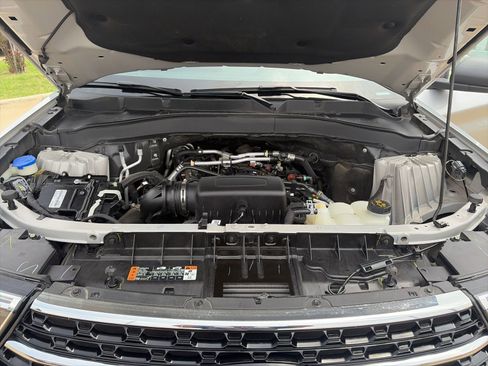 Used 2021 Ford Explorer XLT RWD image 25