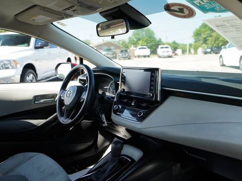 Used 2021 Toyota Corolla LE FWD image 13