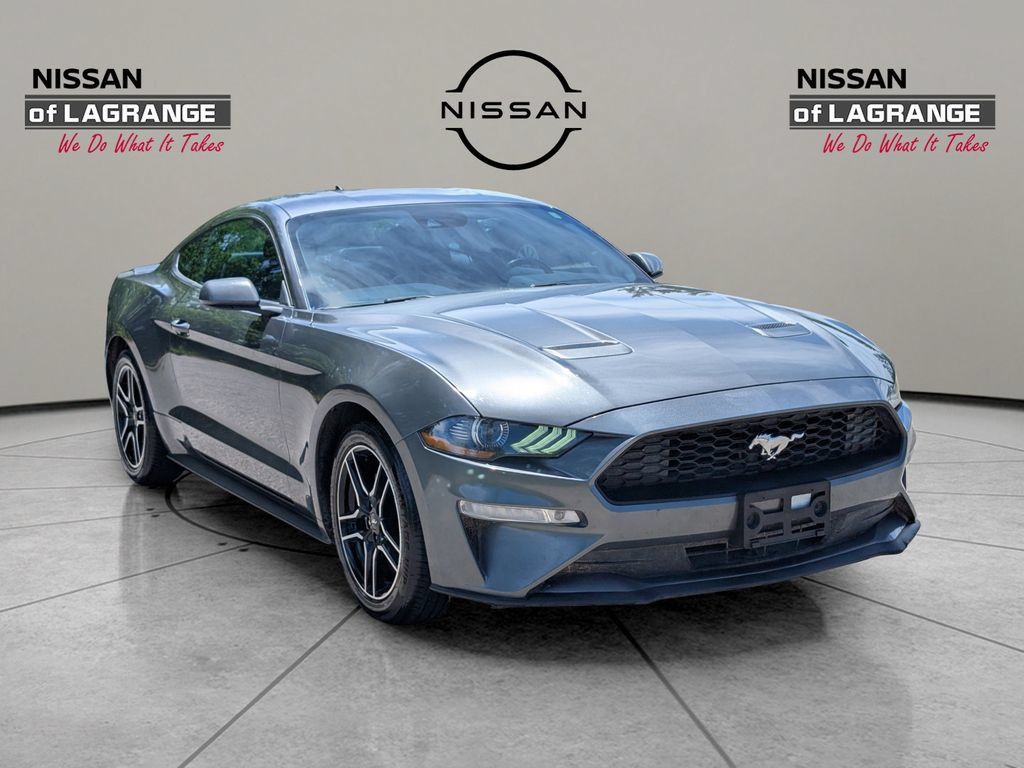 Used 2021 Ford Mustang Premium RWD image 3
