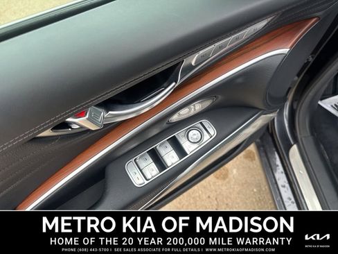 Used 2020 Kia K900 Luxury w/ VIP Package AWD/4WD image 13