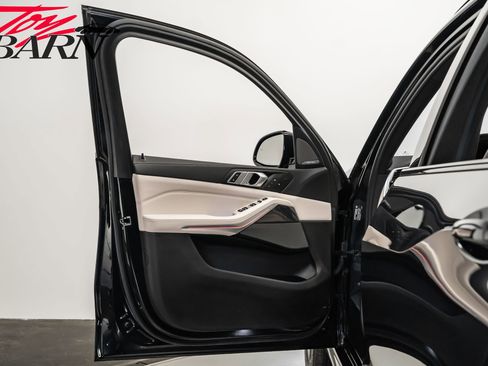 Used 2023 BMW X5 M50i w/ Executive Package image 19