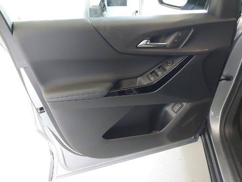 New 2026 Chevrolet Equinox LT w/ Convenience Package II FWD image 25