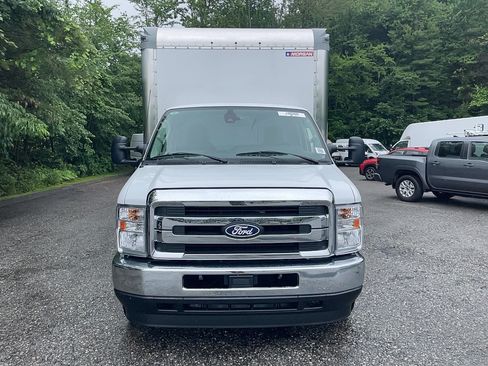 Used 2026 Ford E-350 and Econoline 350 Super Duty w/ Interior Upgrade Package RWD image 3