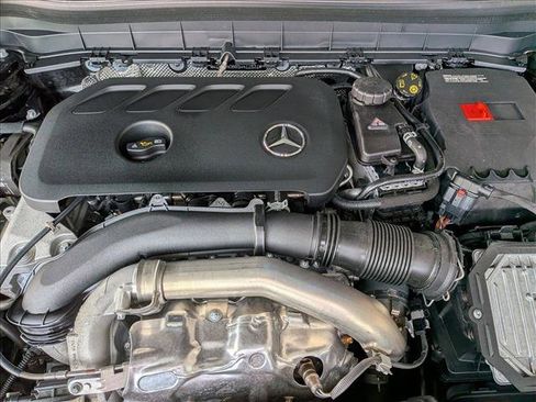 Certified 2025 Mercedes-Benz GLB 250 image 22