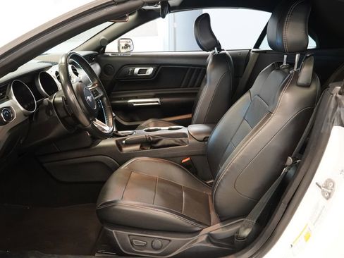 Used 2020 Ford Mustang Premium RWD image 4