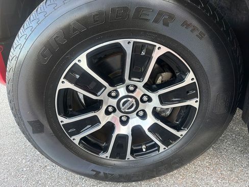 Certified 2021 Nissan Titan SV image 36