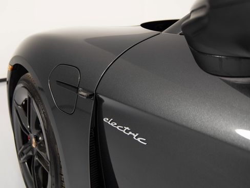 New 2026 Porsche Taycan 4S image 37