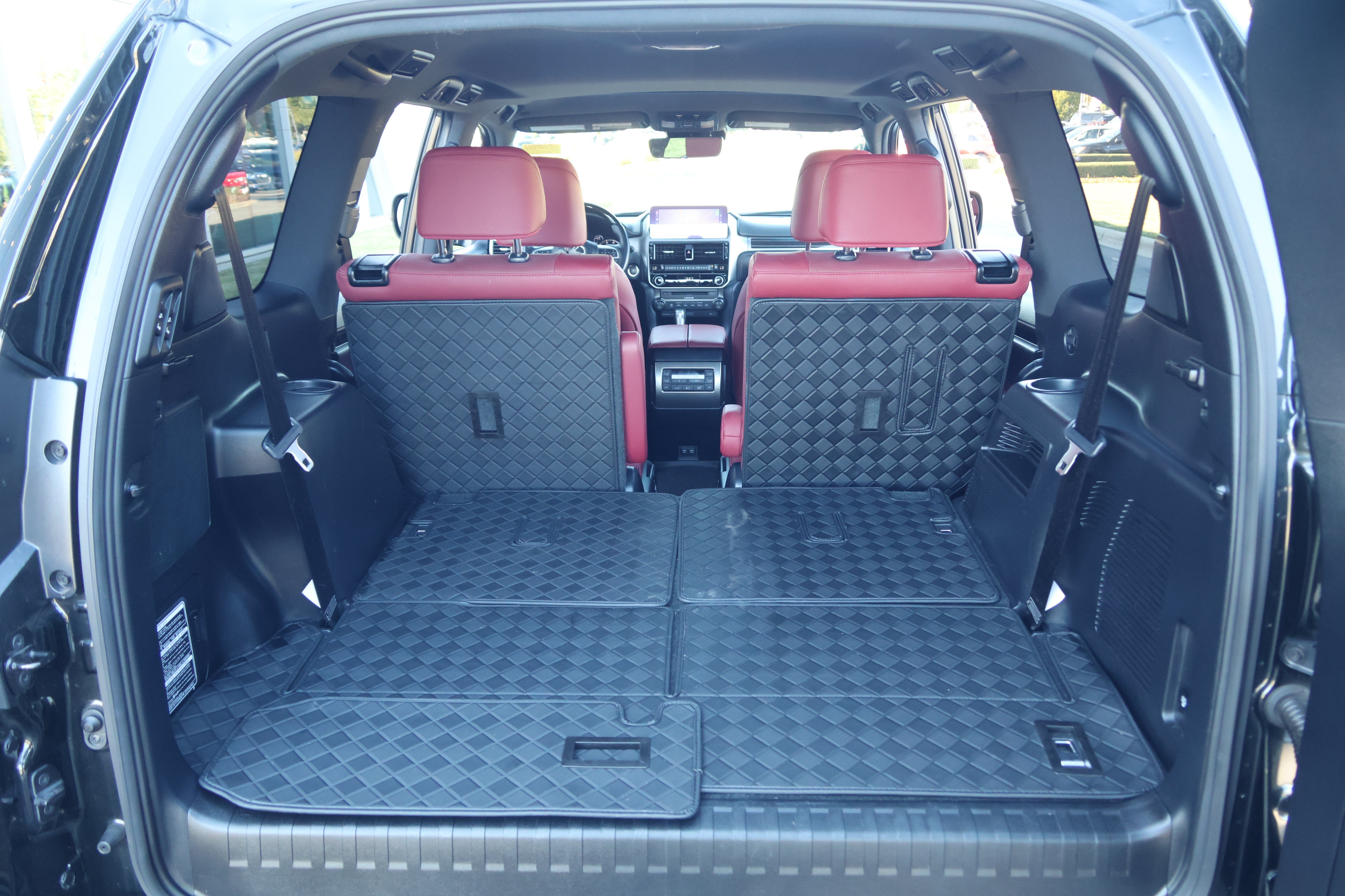 Used 2023 Lexus GX 460 Premium w/ Accessory Package AWD/4WD image 37