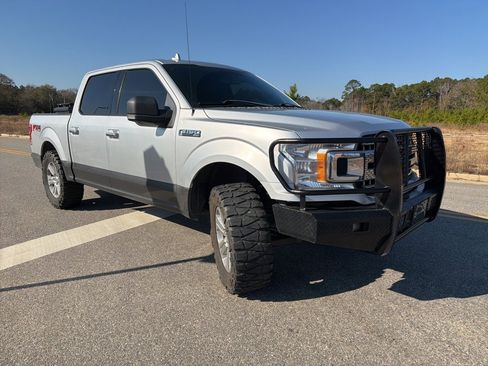 Used 2018 Ford F150 XLT w/ Equipment Group 302A Luxury image 6