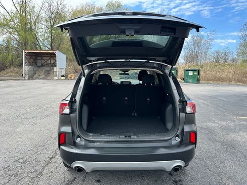 Used 2020 Ford Escape SE image 15