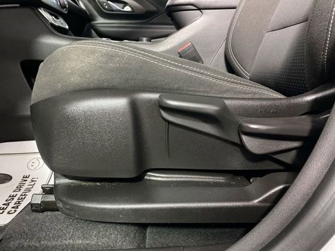 Used 2023 GMC Terrain SLE AWD/4WD image 12