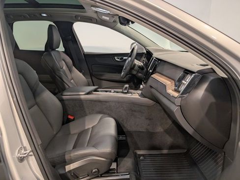 Used 2023 Volvo XC60 B5 Plus w/ Climate Package image 34