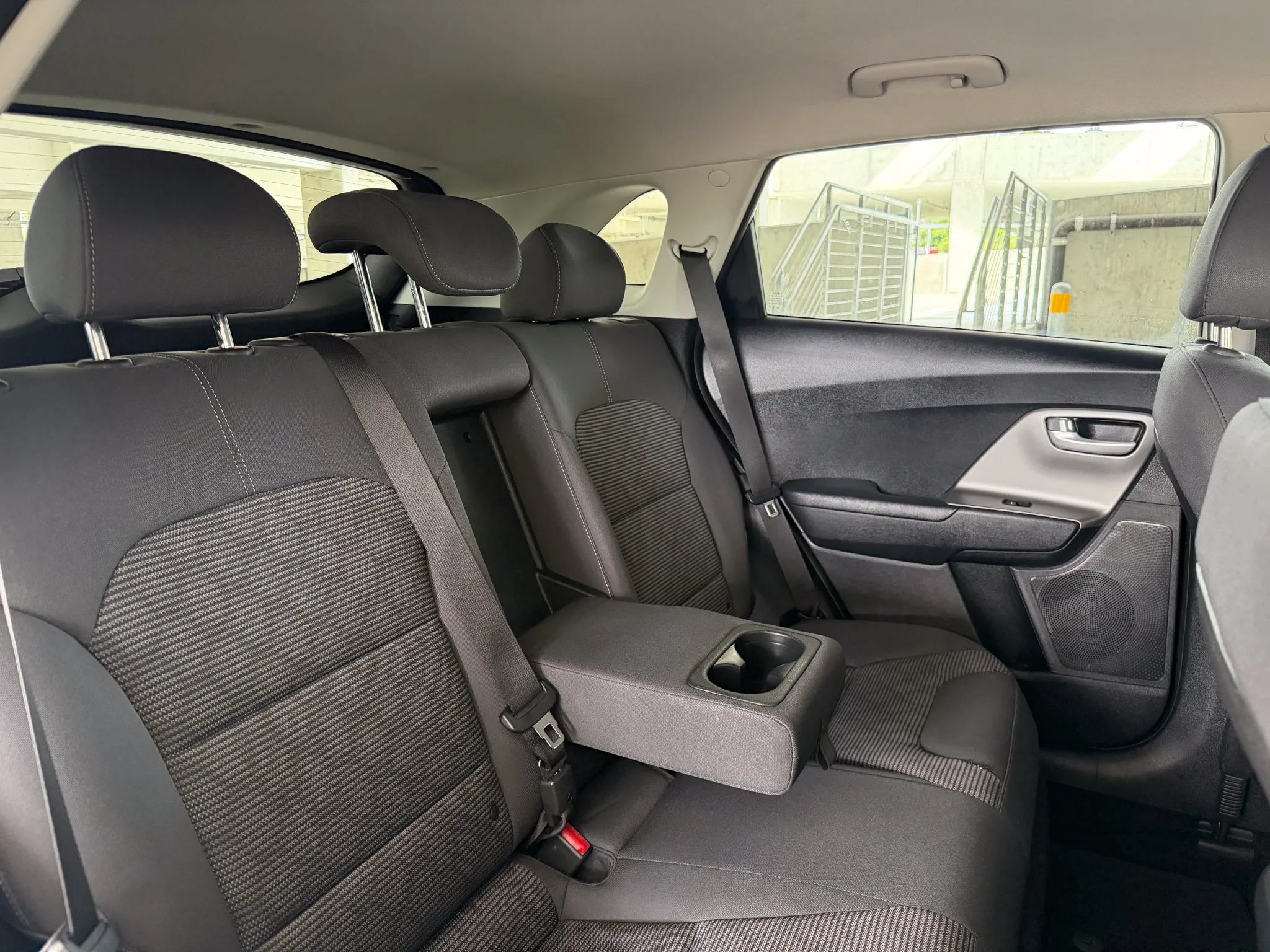 Used 2018 Kia Niro LX FWD image 22