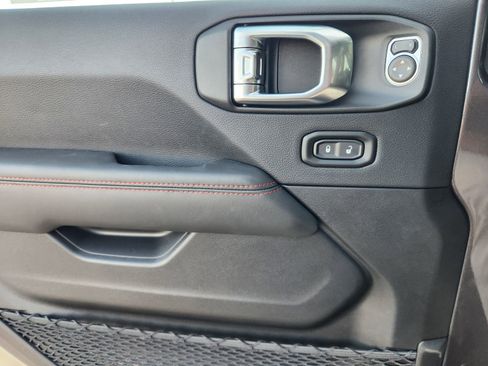 New 2025 Jeep Gladiator Rubicon image 19